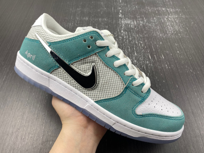 nike sb dunk low april skateboards fd2562-400