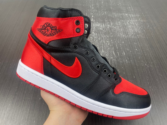 air jordan 1 retro high og satin bred fd4810-061