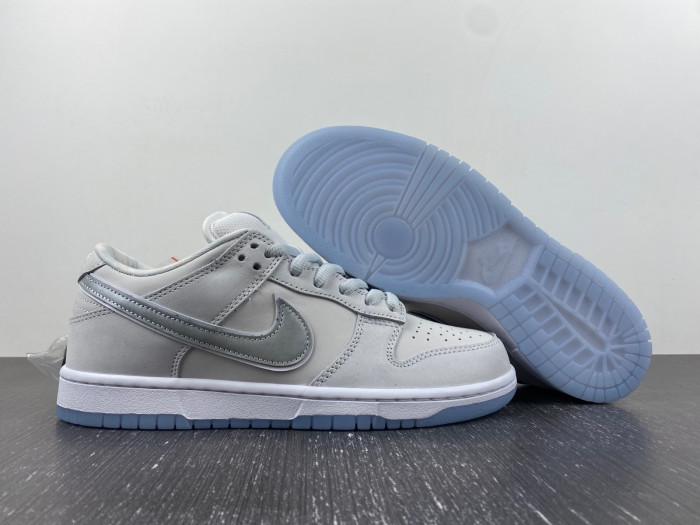 nike sb dunk low white lobster (friends and family) fd8776-100