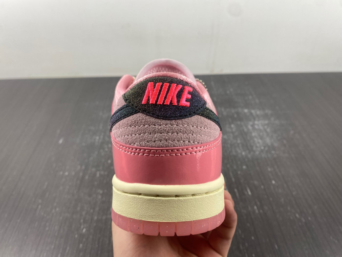 nike dunk low lx barbie (women