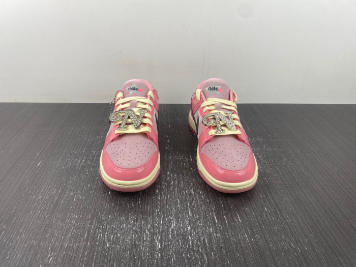 nike dunk low lx barbie (women