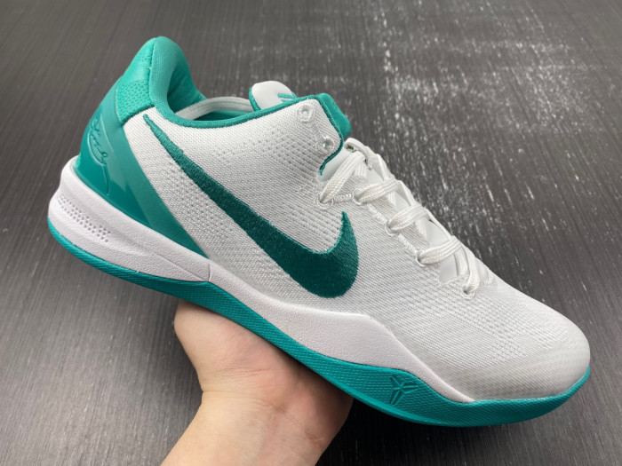 nike kobe 8 protro ‘radiant emerald’ fq3549-101