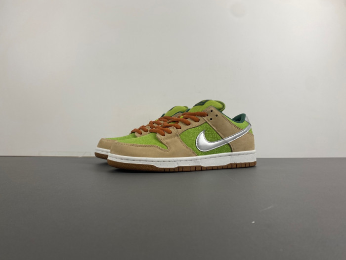nike sb dunk low escargot fq7585-200