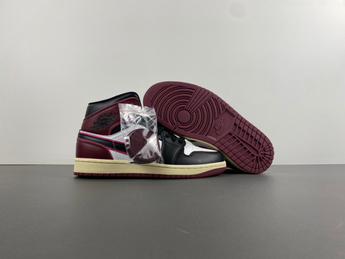 air jordan 1 mid wmns “bordeaux” fq7818-101