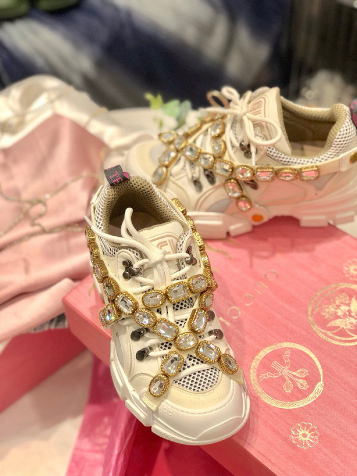 gu flashtrek sneaker