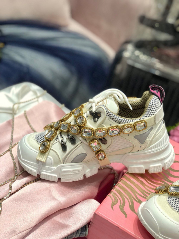 gu flashtrek sneaker