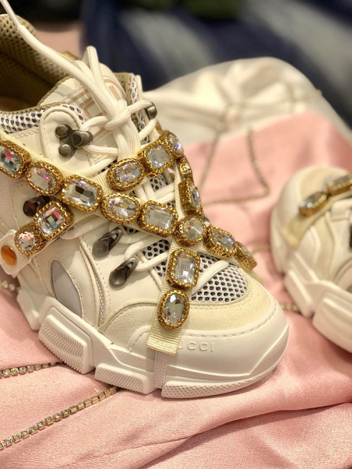 gu flashtrek sneaker