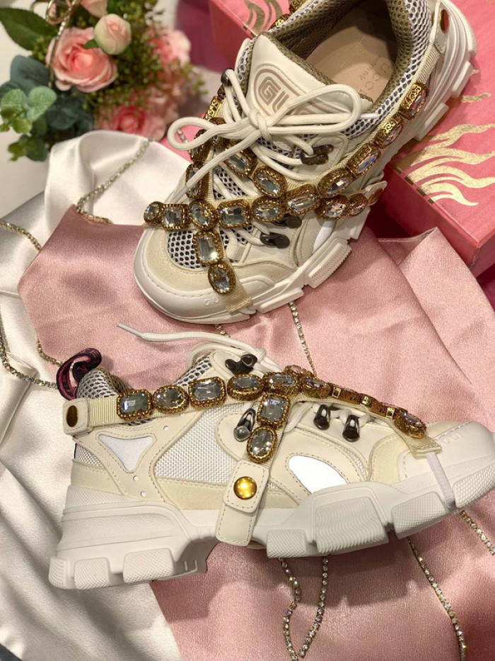 gu flashtrek sneaker