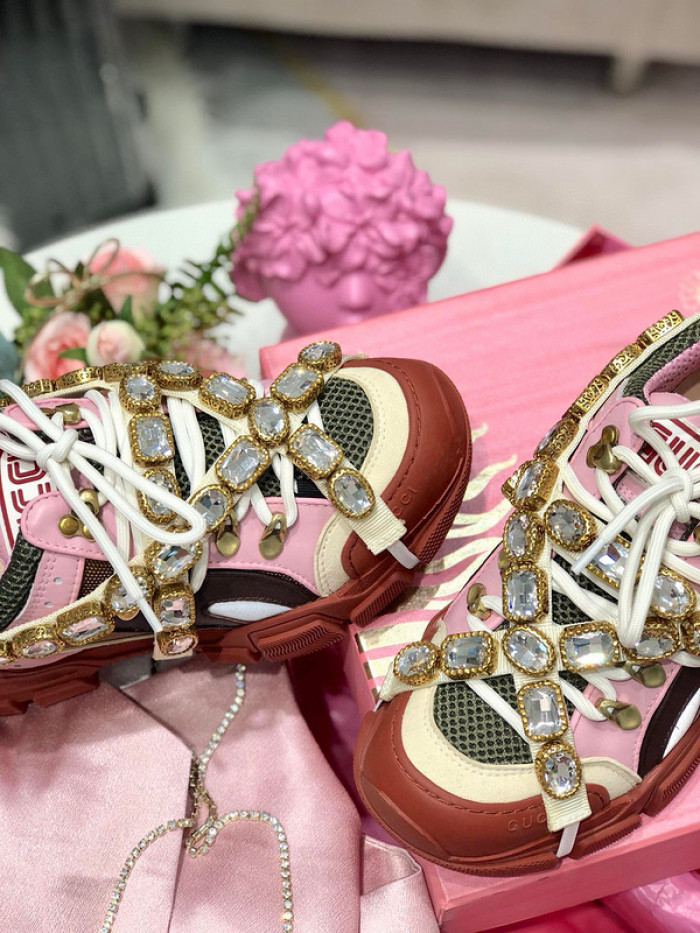 gu flashtrek sneaker