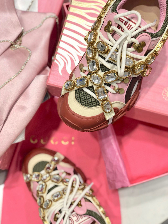 gu flashtrek sneaker