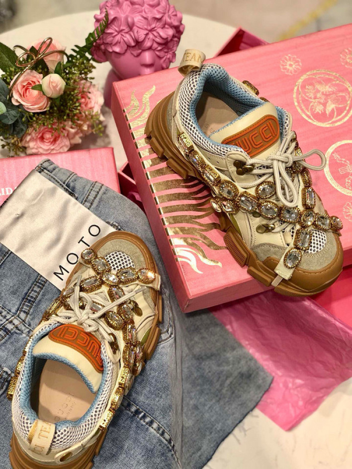 gu flashtrek sneaker