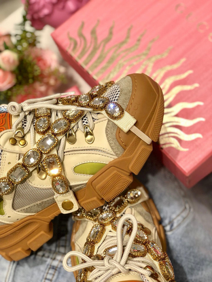 gu flashtrek sneaker