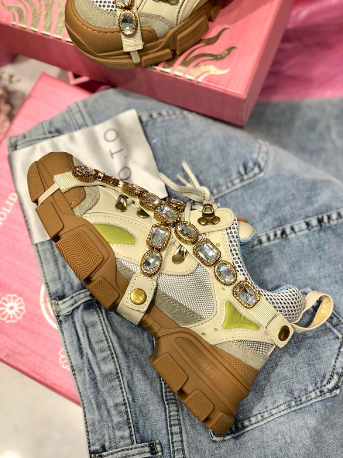 gu flashtrek sneaker