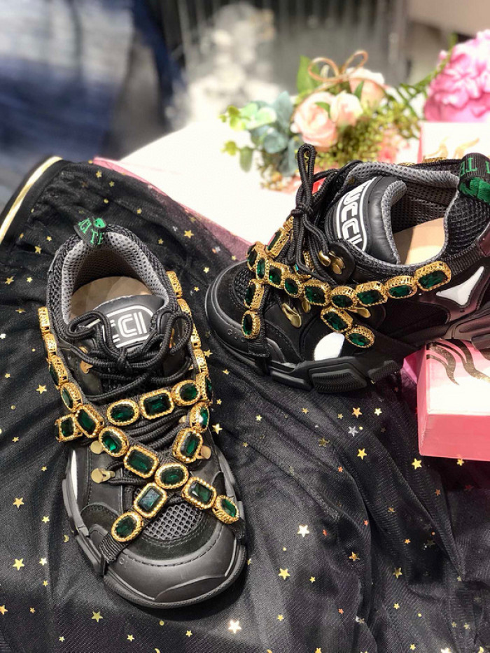 gu flashtrek sneaker