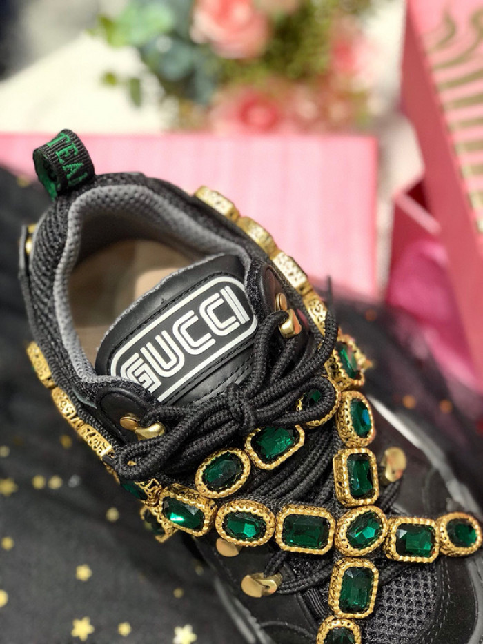 gu flashtrek sneaker