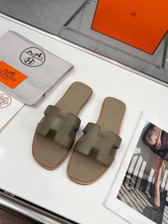 H**mes sandal
