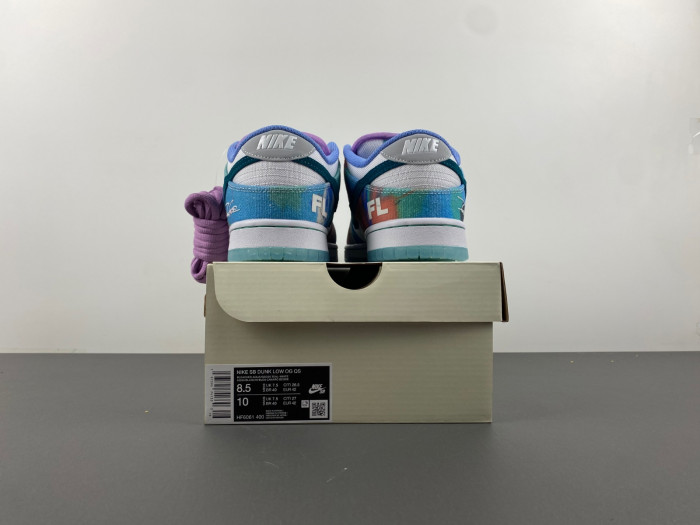 nike sb dunk low futura laboratories bleached aqua hf6061-400