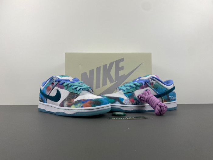 nike sb dunk low futura laboratories bleached aqua hf6061-400