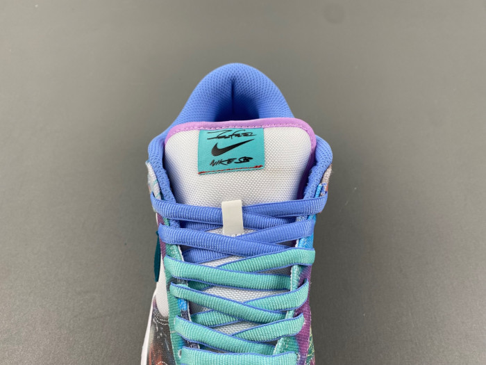 nike sb dunk low futura laboratories bleached aqua hf6061-400