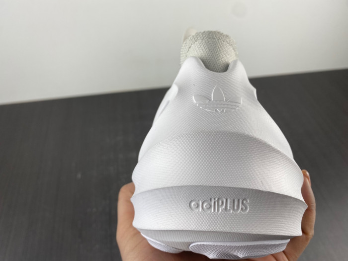 a*d*das adifom q white grey hp6584