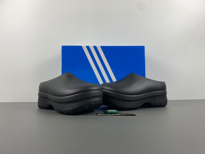 adifom stan mule ie4626