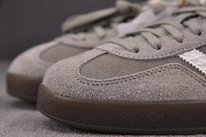 a*d*das gazelle indoor white grey if1807