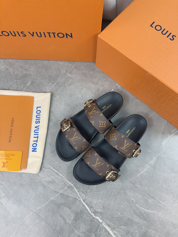 l1vv sandals