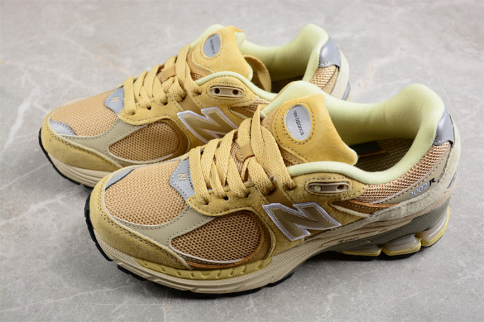 new balance 2002r auralee yellow beige m2002re1