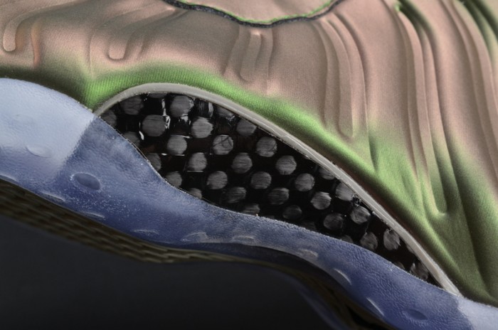 nike air foamposite one “shine” dark stucco/ black aa3963-001