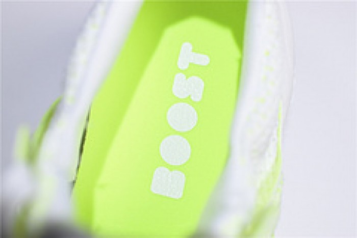 a*d*das ultra boost clima ub4.0 solar yellow aq0481