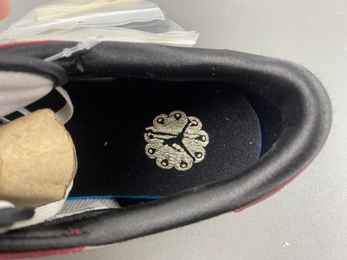 travis scott x air jordan 1 low top fj5735-100